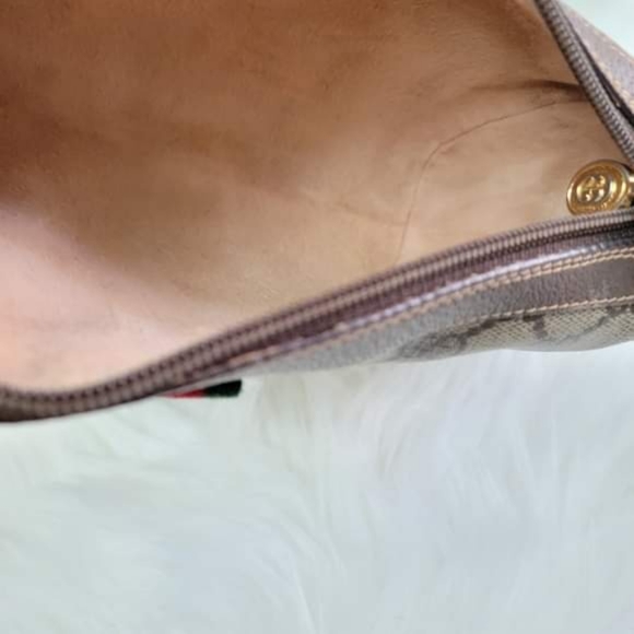 Gucci Vintage Crossbody - Authentic Monogram Web - Picture 11 of 11